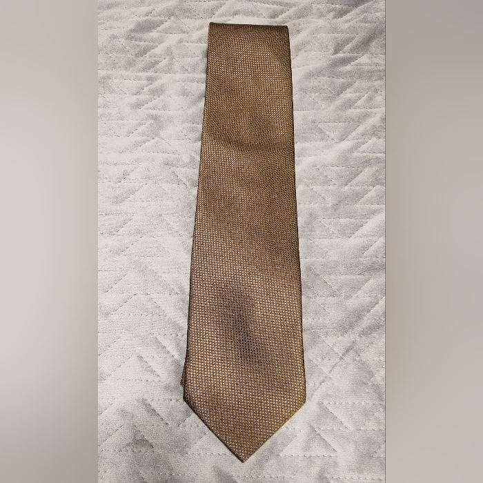 Thomas Pink Brand Mens Necktie In Brown With Subtle Design